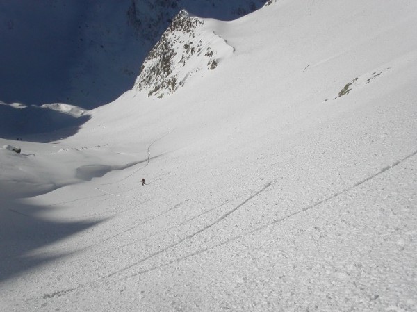 #1 Derniere pente : Belle neige encore souple, le soleil de janvier n Derniere pente : Belle neige encore souple, le soleil de janvier n'est pas fort.