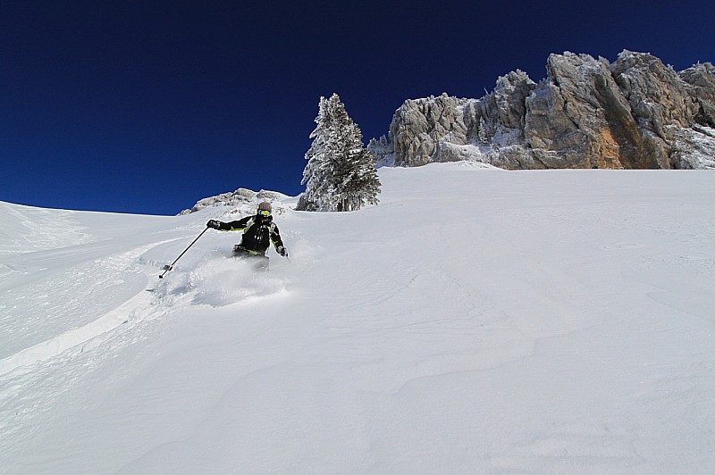 #3 Dans la peuf... : Une descente magique.
4 *, 5 * ou 6 * ? Dans la peuf... : Une descente magique.
4 *, 5 * ou 6 * ?