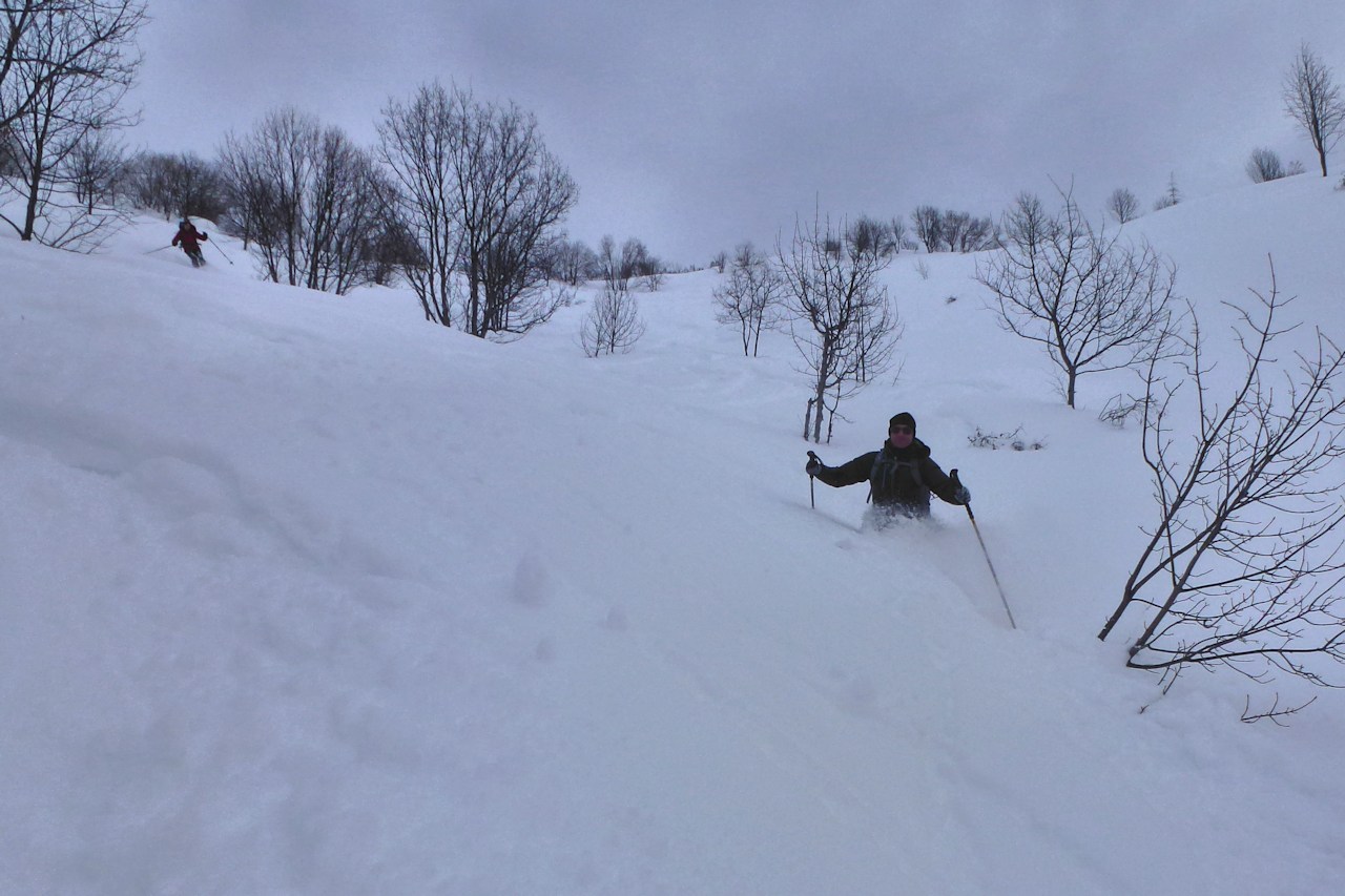 #30 Descente sur Naves : Berny fait voler la poudre. Descente sur Naves : Berny fait voler la poudre.