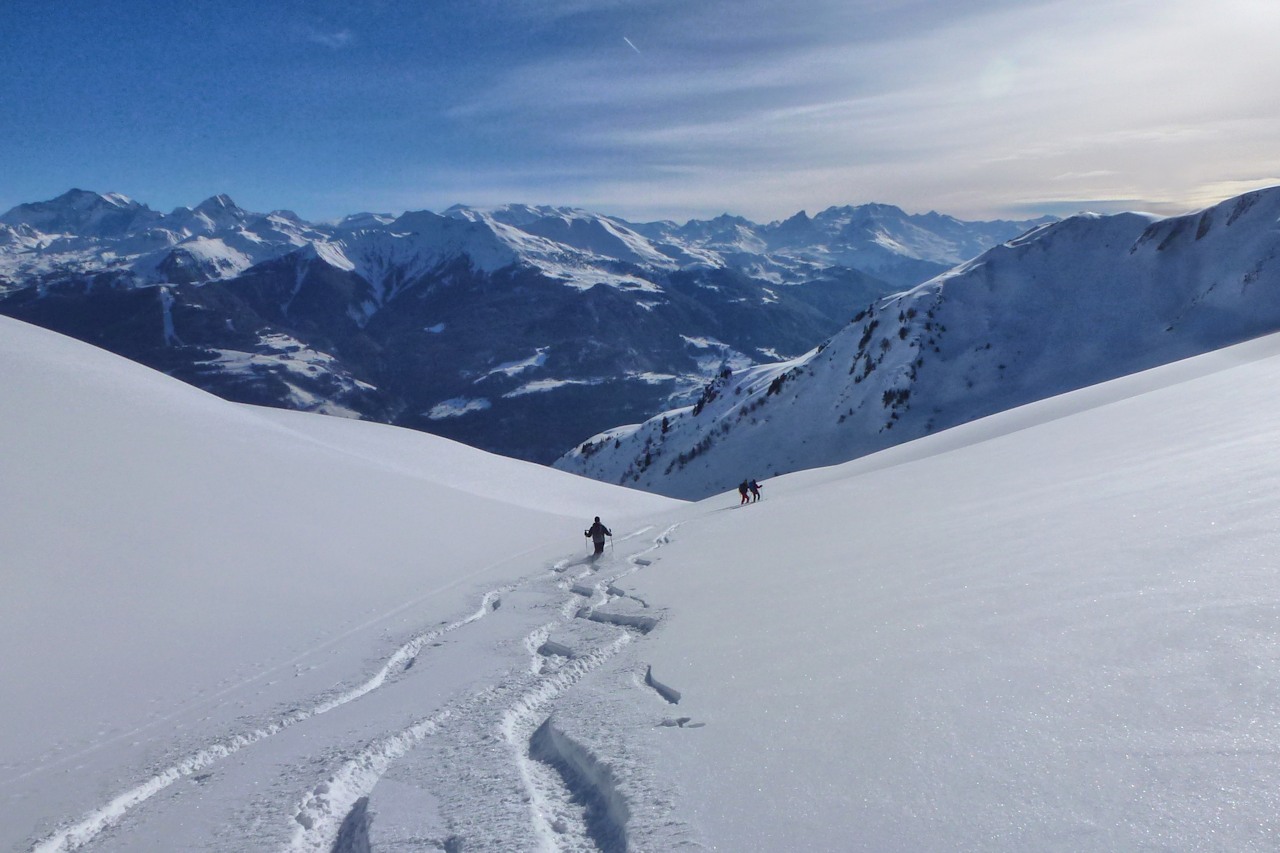 #19 Descente vers la Combe : La couverture nuageuse se rapproche. Descente vers la Combe : La couverture nuageuse se rapproche.