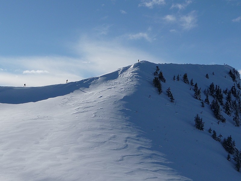 #3 Arrivée au sommet : Guillaume, Stéphane et Florian sur la crête Arrivée au sommet : Guillaume, Stéphane et Florian sur la crête