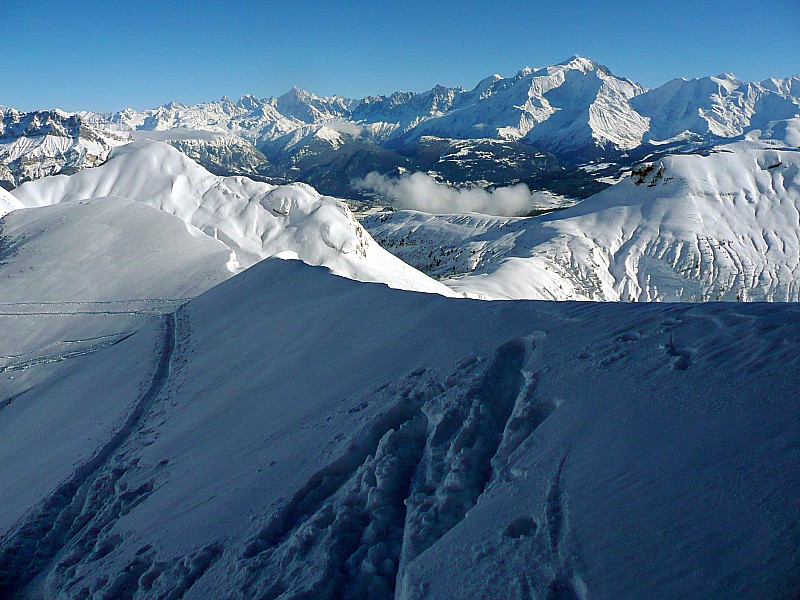Vue sur le Mont Blanc : la vue du passage du Père est splendide et on est au soleil enfin  !!!