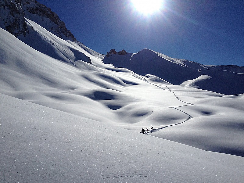 #6 valbuche : première descente (sans pente) depuis les cretes de lancheton valbuche : première descente (sans pente) depuis les cretes de lancheton