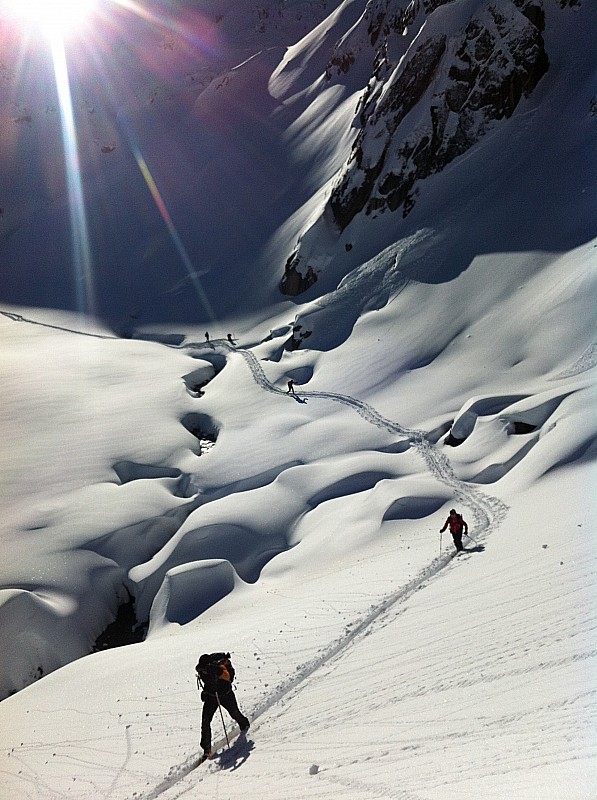 #8 Montée col Valbuche : On suit un petit ruisseau et c Montée col Valbuche : On suit un petit ruisseau et c'est fort joli
