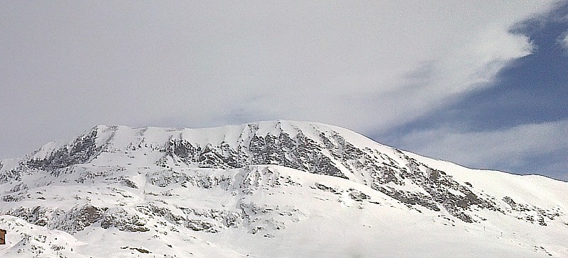 #1 Pic Blanc et de l Pic Blanc et de l'Herpie : Les pistes de l'Alpe et la combe Charbonière derrière l'épaule