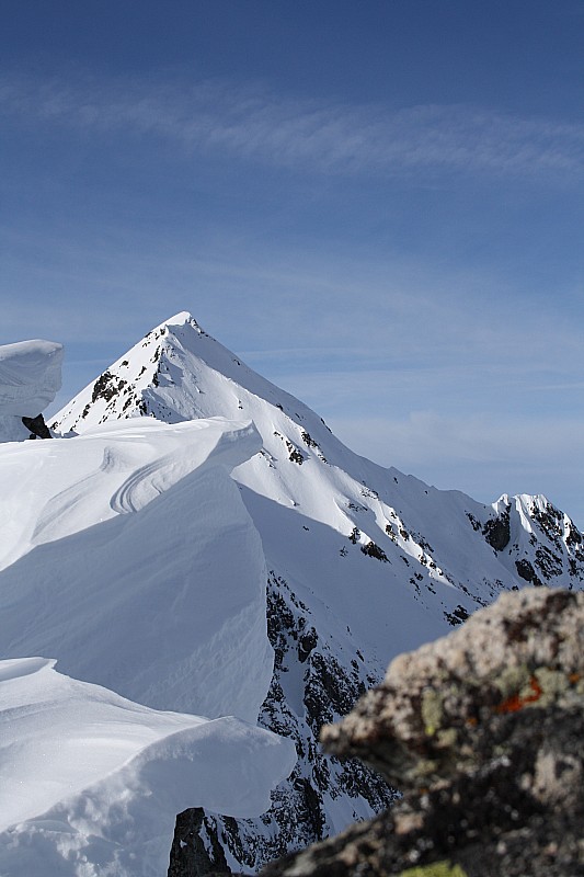 le Banc de l'Ours : banc ? va donc t'asseoir là-dessus ! 
toute l'arête est très cornichée, on est donc allé au plus sûr sur les rochers du point 2678