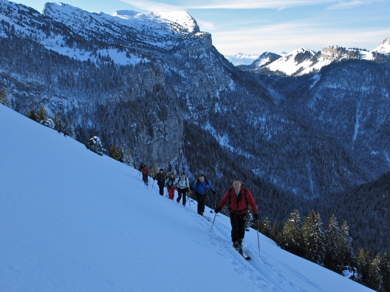 #2 Montée au Lances : Vue sur le sommets à venir. Tu m Montée au Lances : Vue sur le sommets à venir. Tu m'étonnes que la trace soit bonne, à huit!!