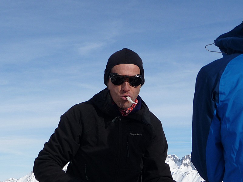 #3 Summit : Un extra-terrestre au sommet? Summit : Un extra-terrestre au sommet?