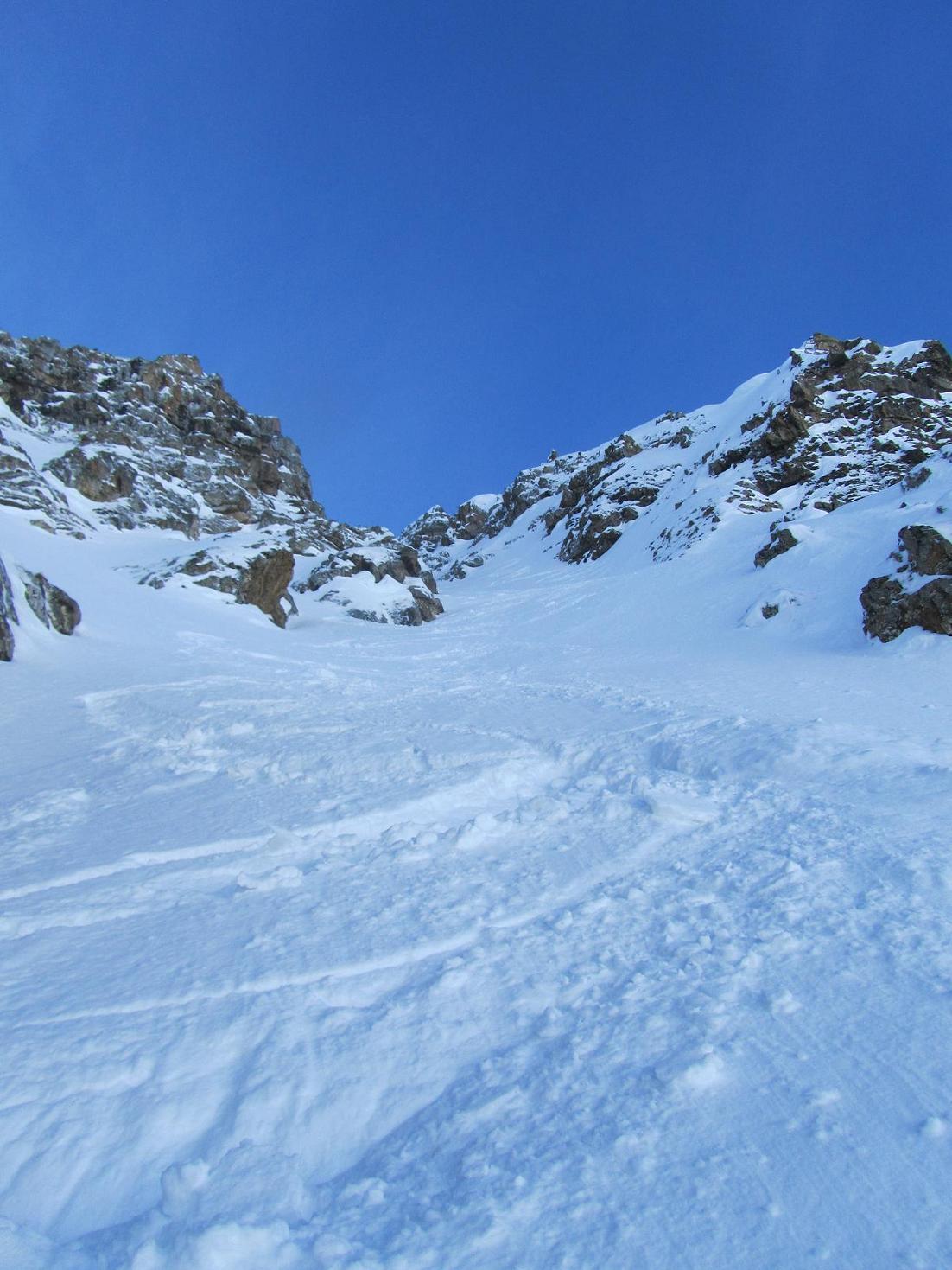 #2 Aiguille de la Ratissière : Bas du Couloir en poudre dense Aiguille de la Ratissière : Bas du Couloir en poudre dense