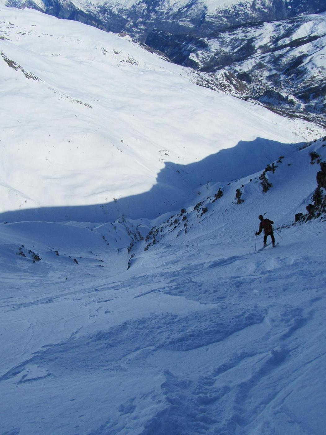#1 Aiguille de la Ratissière : Couloir NE: Haut du Couloir en neige dure Aiguille de la Ratissière : Couloir NE: Haut du Couloir en neige dure