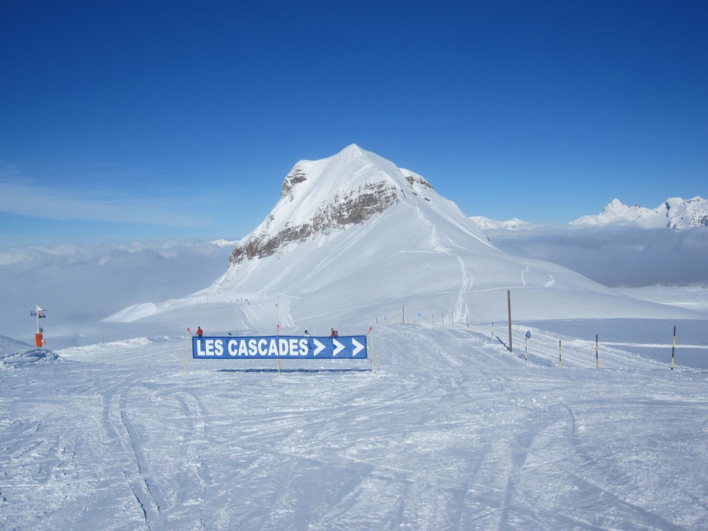 #15 Tête Pelouse : La piste des cascades est à droite Tête Pelouse : La piste des cascades est à droite