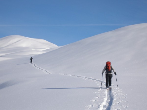 #2 La magie de la trace : Les adeptes de l La magie de la trace : Les adeptes de l'héliski, ils ne connaîtront jamais ce plaisir de tracer dans la profonde en épousant les plis du terrain... les pauvres, j'ai pitié pour eux.
