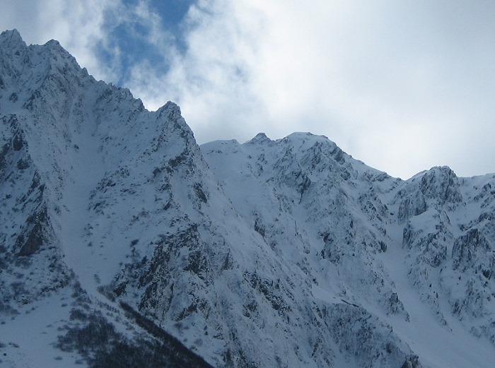 #10 Etat des couloirs : Etat des vallorins et des Natey ce jour. On voit bien le remplissage, mais moins la croutée ;o) Etat des couloirs : Etat des vallorins et des Natey ce jour. On voit bien le remplissage, mais moins la croutée ;o)