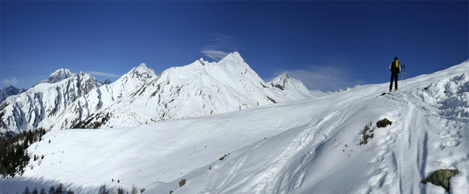 Damon : En arrivant dans la combe Damon, Au centre La Grande Rochère (3326m)