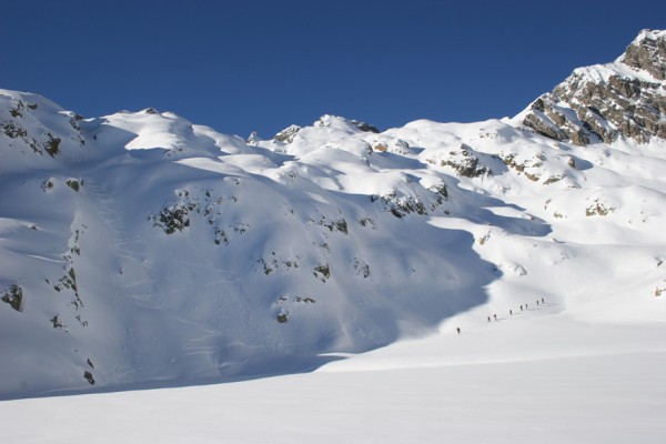 #4 Aiguilles Crochues : Vue d Aiguilles Crochues : Vue d'ensemble des combes et vallons sous les Aiguilles Crochues