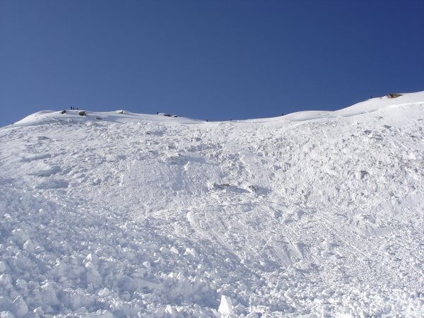 #3 Coulée vue du bas : Coulée en face E de la Têtes des Fra vue du bas Coulée vue du bas : Coulée en face E de la Têtes des Fra vue du bas