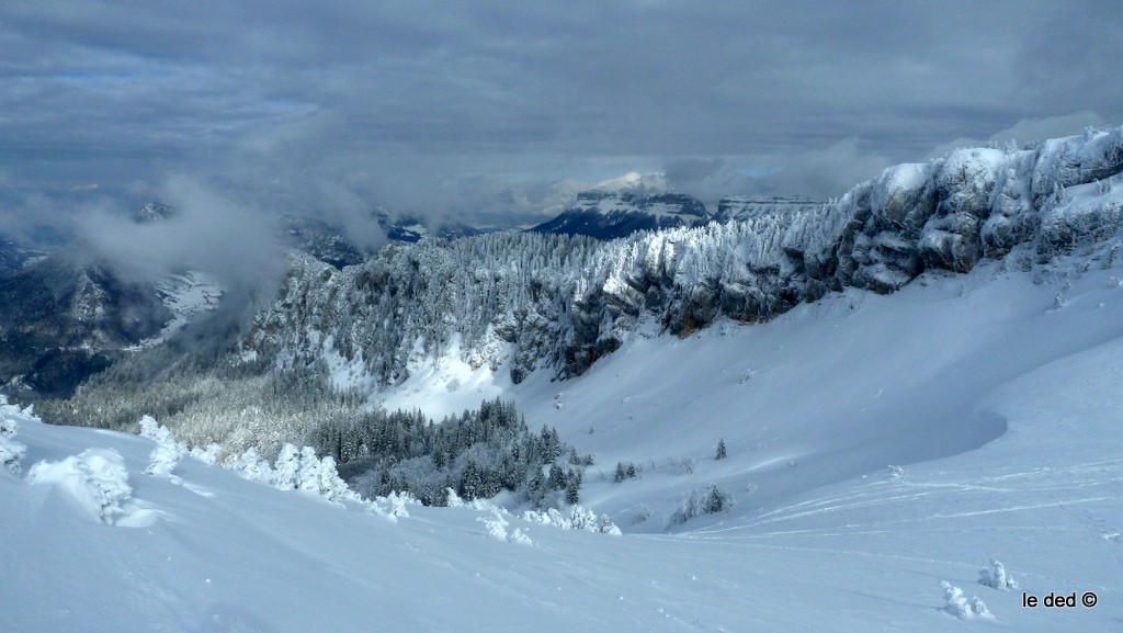 #16 Roches Rousses : Belles lumières avec les trouées ciel bleu/soleil Roches Rousses : Belles lumières avec les trouées ciel bleu/soleil