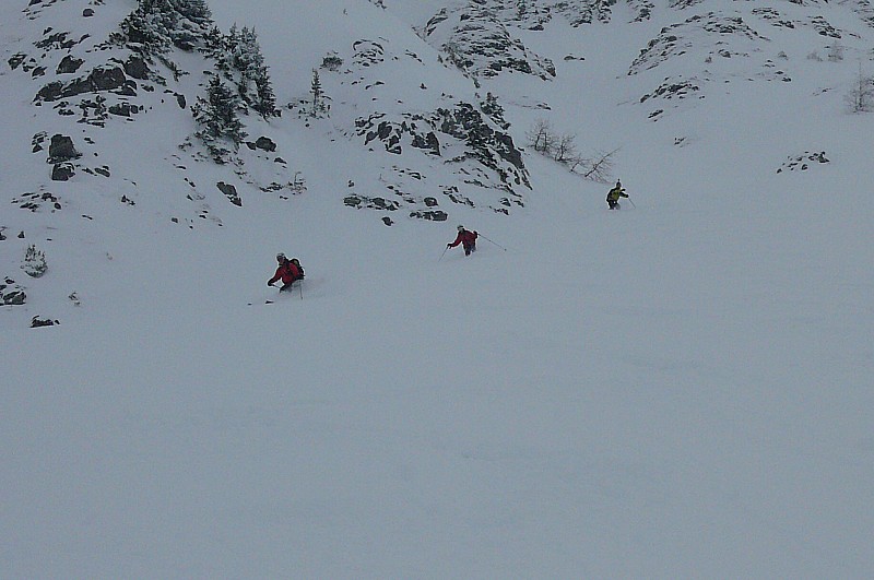 #5 pointe du dzonfié : val , mat , lolo en plein gavage a la sortie du couloir pointe du dzonfié : val , mat , lolo en plein gavage a la sortie du couloir