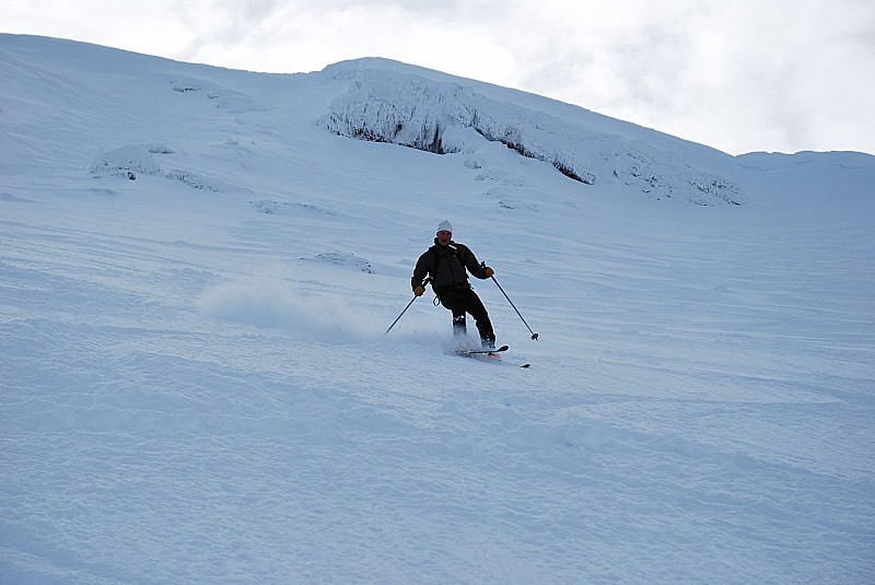 #21 Gavade : couloir Nord du colombier.
quantité de neige GASTRONOMIQUE très bon pour la gavade. Gavade : couloir Nord du colombier.
quantité de neige GASTRONOMIQUE très bon pour la gavade.