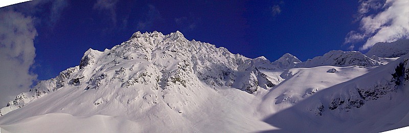 #1 Pic des grandes Lanches : Le Pic des grandes lanches vu du refuge de l Pic des grandes Lanches : Le Pic des grandes lanches vu du refuge de l'oule (1836m)