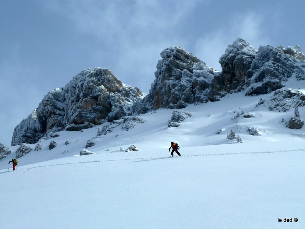 #2 Prairie : Pas besoin de 2ème cale pour arriver sous le couloir ;) Prairie : Pas besoin de 2ème cale pour arriver sous le couloir ;)