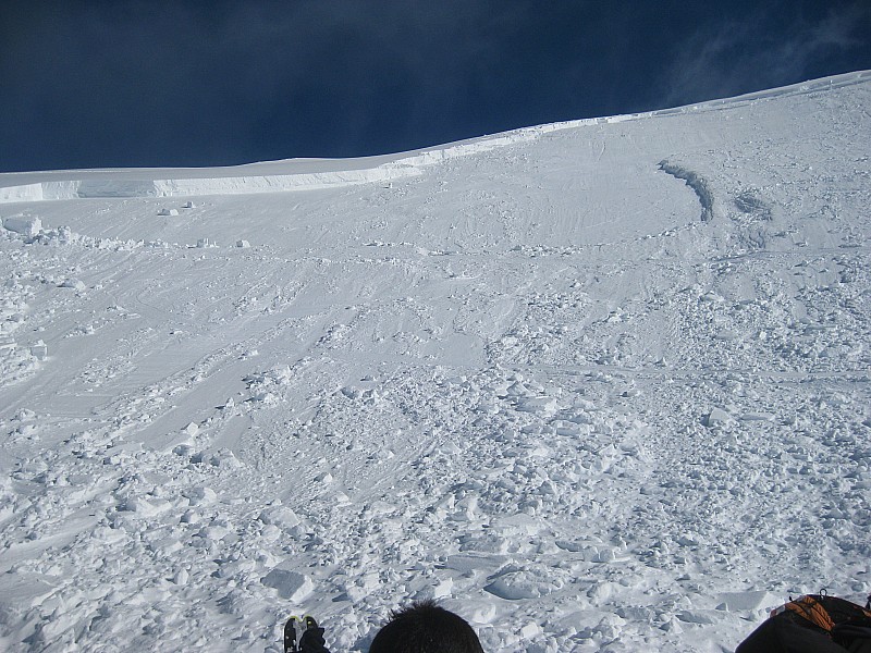 #1 partie supérieure avalanche : ce n partie supérieure avalanche : ce n'est qu'un tiers de sa longueur
