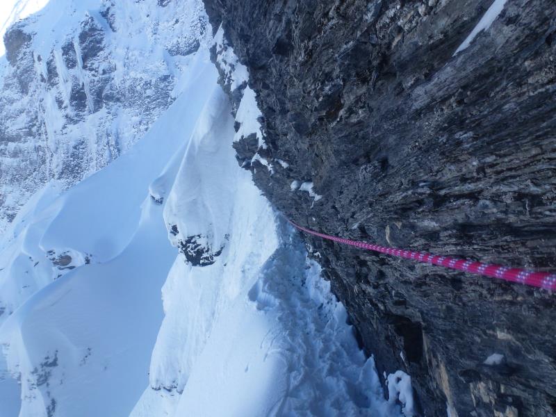 #21 Aiguille croche Face N : c Aiguille croche Face N : c'est bien là, pas beaucoup de place ...