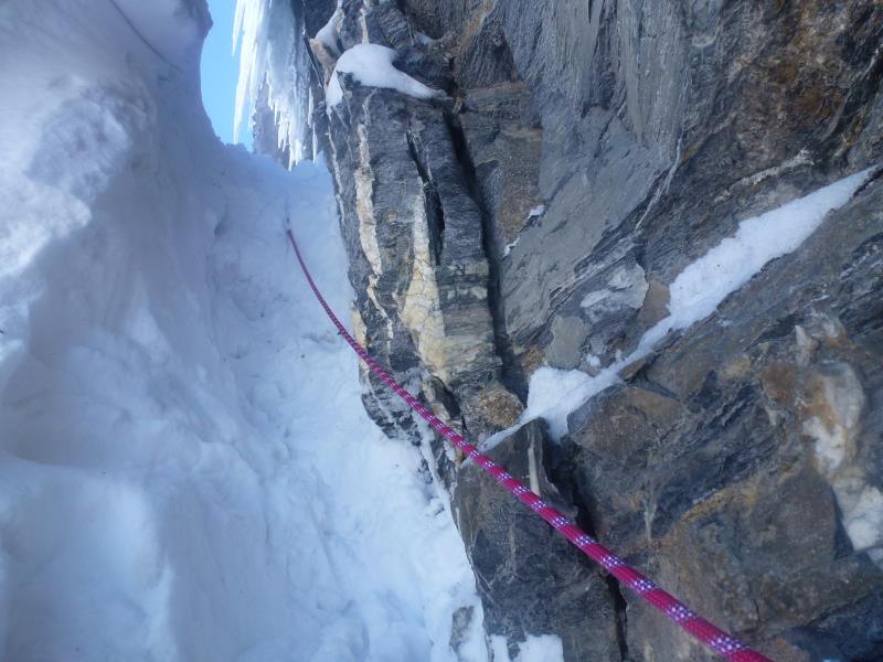 #22 Aiguille croche Face N : Notre corps mort, bien enfouit Aiguille croche Face N : Notre corps mort, bien enfouit