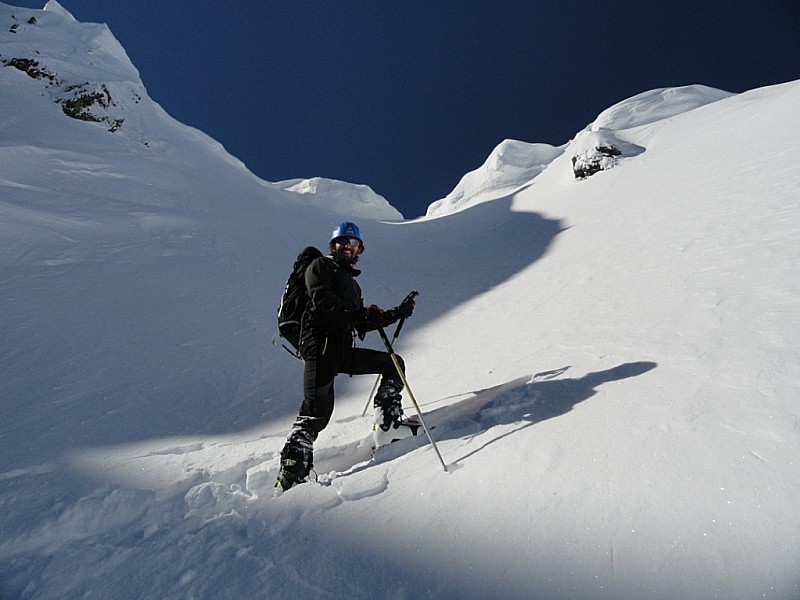 Barlet couloir E : Bientôt au sommet... J'ai la banane !