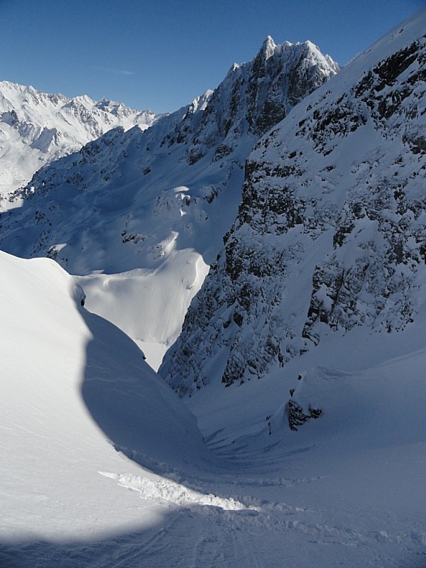 Barlet couloir E : Après l'étroiture... Il a de la gueule, le Ferrouillet