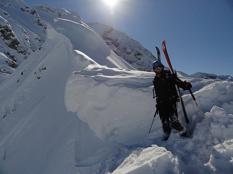 Barlet couloir E : Belles corniches au sommet