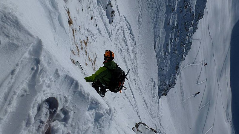 #12 L L'Etale : Freevernes en végétal skiing dans le ressaut final