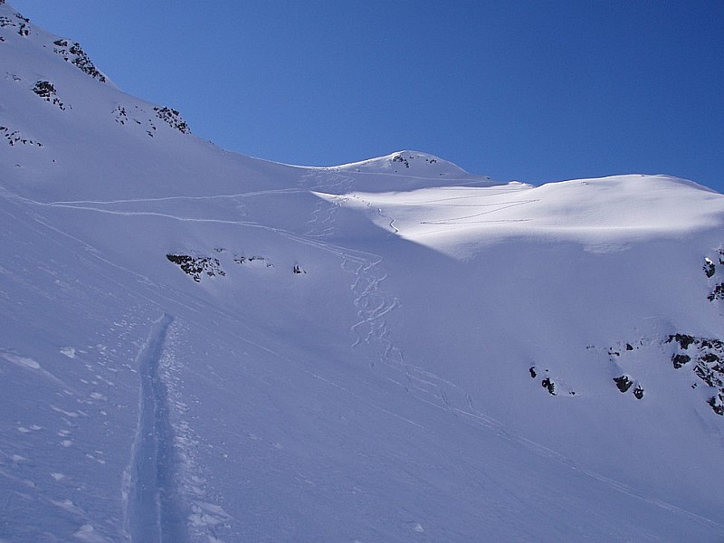 #8 Point 2346 : Neige excellente Point 2346 : Neige excellente