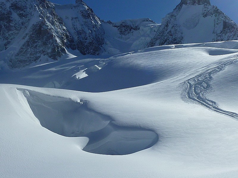 #4 Glacier du Mont Mallet : Encore du grand ski. Glacier du Mont Mallet : Encore du grand ski.