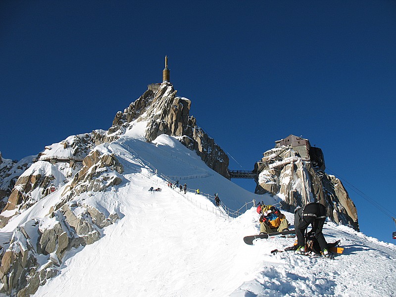 #6 Brèche Puiseux : Aiguille du Midi bien tracée Brèche Puiseux : Aiguille du Midi bien tracée
