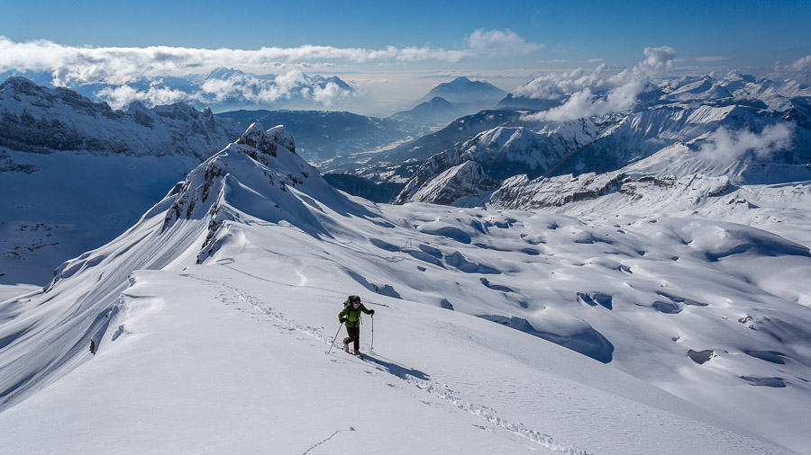 Arête W : belle vue sur la vallée de l'Arve