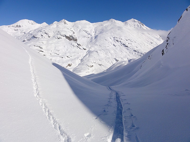 #9 Petit canyon : en montant à l Petit canyon : en montant à l'oeil de boeuf, ça fait un half pipe naturel