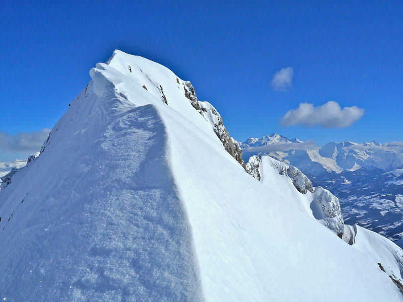 #1 Sommet : L Sommet : L'arête finale non tracée.....