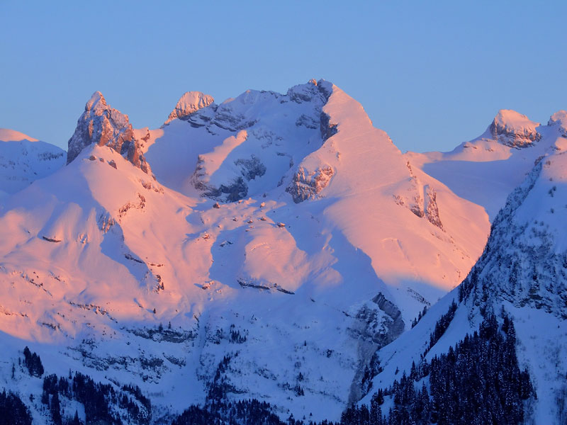 #7 Les versants W des Aravis : Depuis le Chalet Neuf en soirée après la course Les versants W des Aravis : Depuis le Chalet Neuf en soirée après la course