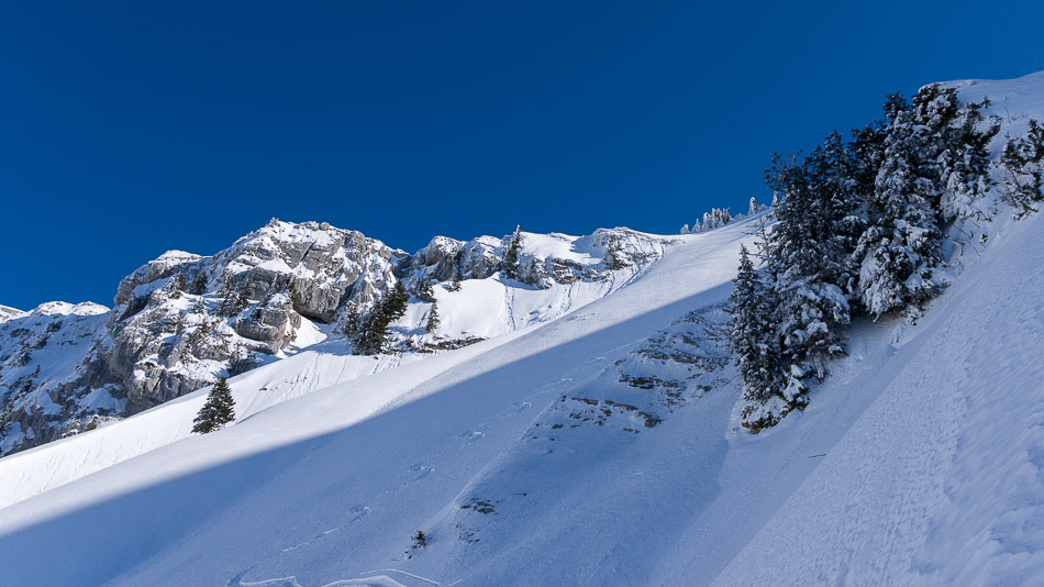 #4 Arête de la Beccaz : grande pente sans beaucoup de fond Arête de la Beccaz : grande pente sans beaucoup de fond