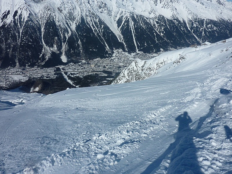 #11 Couloir des Cosmiques : Une option pour descendre rive droite des Bossons mais on ira chercher une combe plus au N. Couloir des Cosmiques : Une option pour descendre rive droite des Bossons mais on ira chercher une combe plus au N.