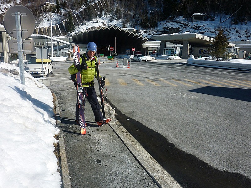 #14 Couloir des Cosmiques : Passage obligé devant le tunnel. Couloir des Cosmiques : Passage obligé devant le tunnel.