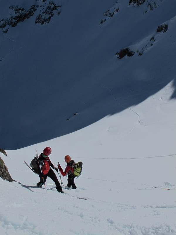#12 Grand Crozet : l Grand Crozet : l'accès au collu du Grand Crozet passe tout à ski, c'est dire le remplissage !