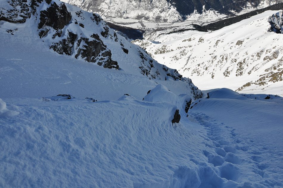 #4 Haut du couloir : Mini-détour en poudre pour éviter la plaque dans l Haut du couloir : Mini-détour en poudre pour éviter la plaque dans l'axe