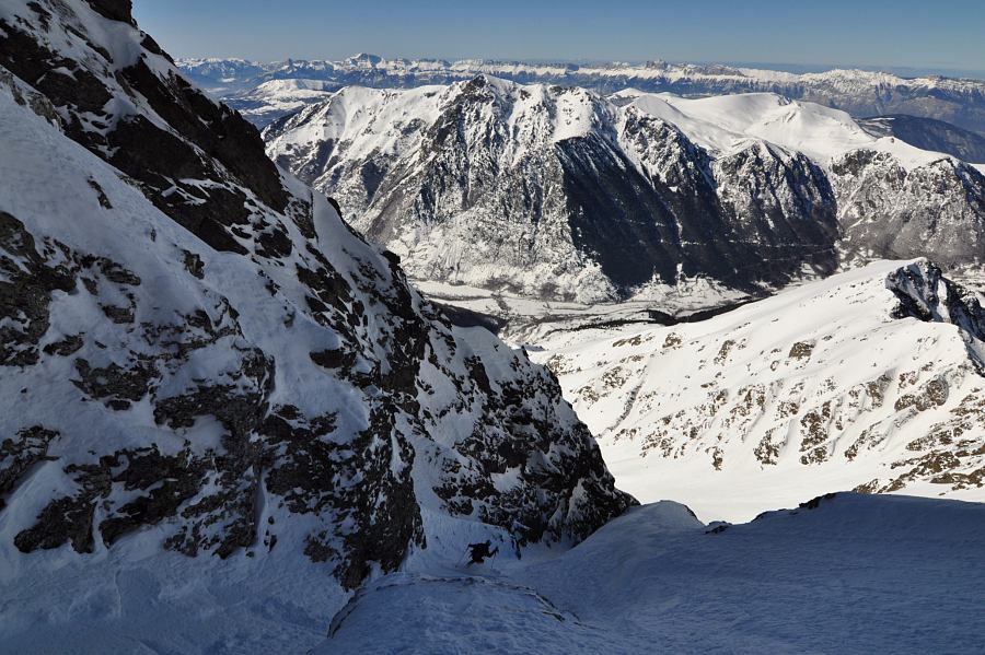 #10 Amet rouge couloir en S : Puis ça se resserre Amet rouge couloir en S : Puis ça se resserre