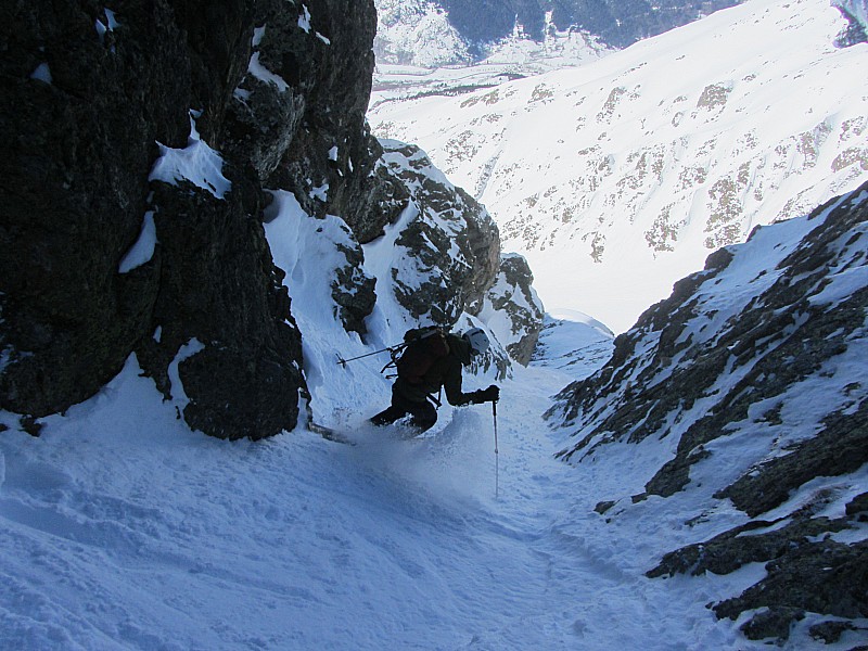 #12 Armet rouge couloir en S : Virages serrés dans cette section ! Armet rouge couloir en S : Virages serrés dans cette section !