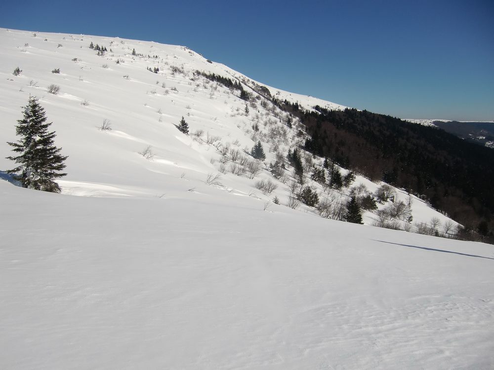 #12 Monthiallier V sud : Repérage pour une prochaine descente + engagée. Monthiallier V sud : Repérage pour une prochaine descente + engagée.