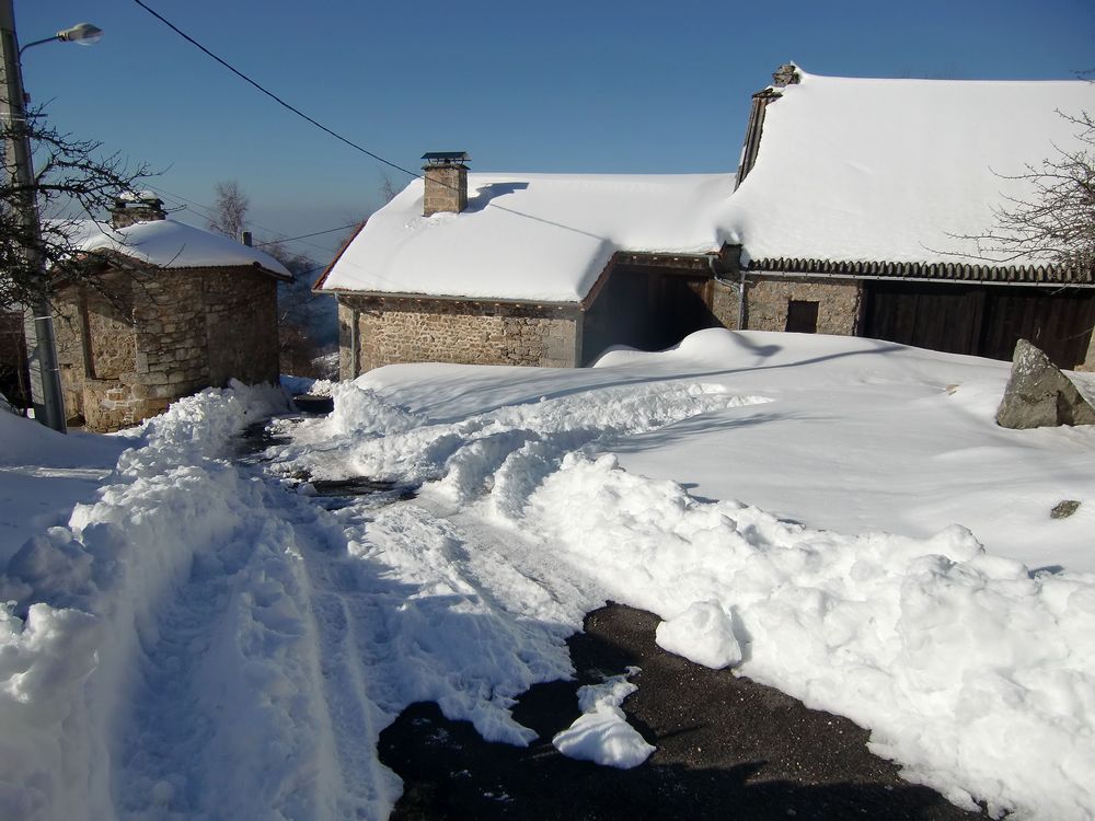 #2 La Faye : ça semble inhabité en cette saison... La Faye : ça semble inhabité en cette saison...