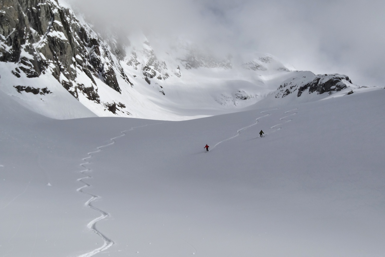 #26 Les virages s Les virages s'enchainent : Dans une neige de rêve.