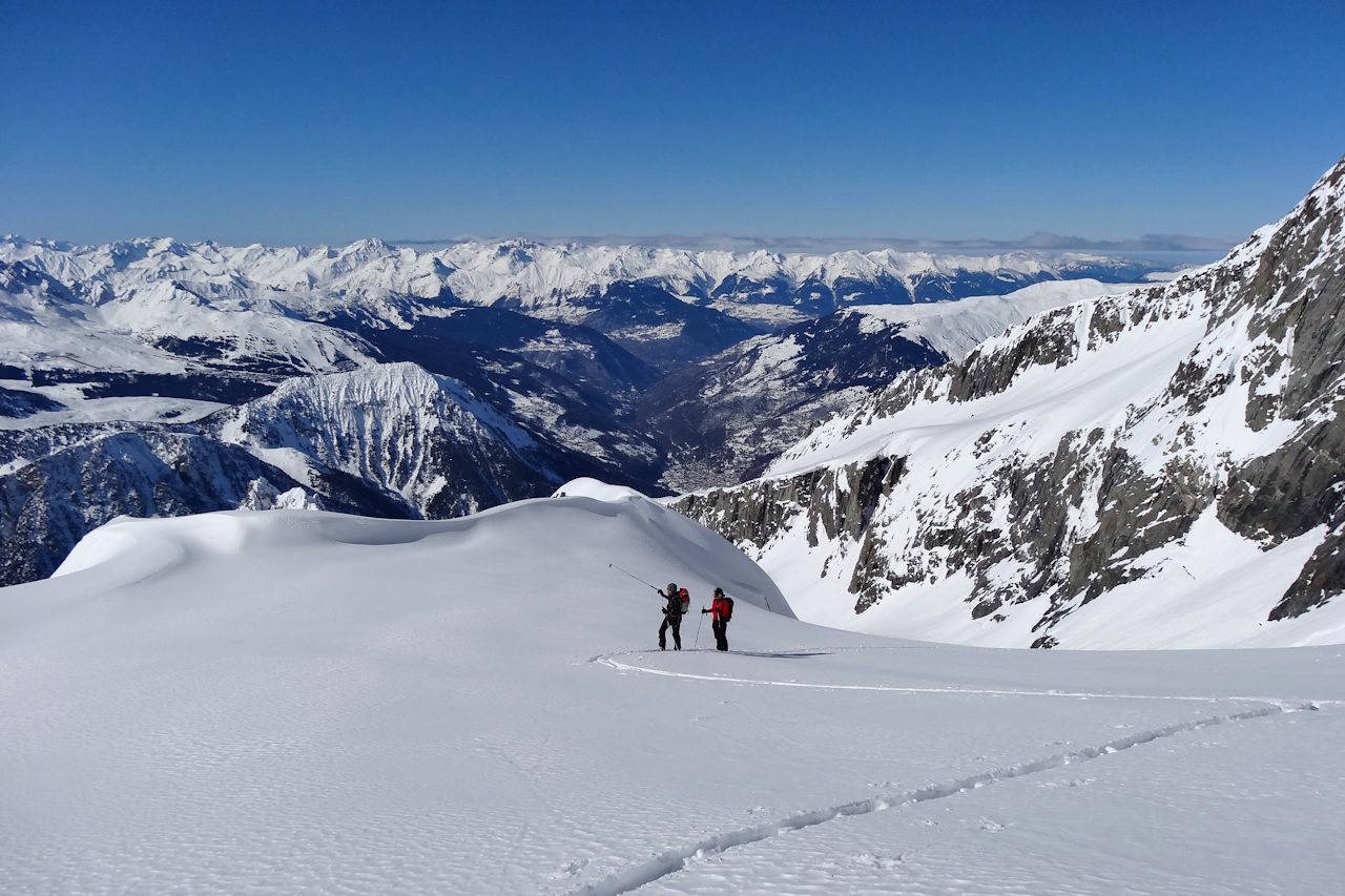 #14 Tour d Tour d'horizon : La vue s'élargit vers le sud et l'ouest.